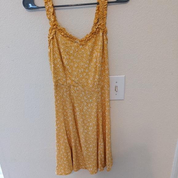 Dress - Picture 2 of 5